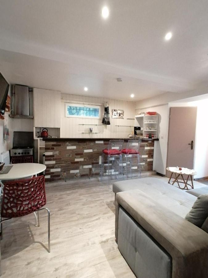 Charmant Appartement Independant, 5 Mn De Rouen, Avec Terrasse, Refait A Neuf Franqueville-Saint-Pierre Kültér fotó