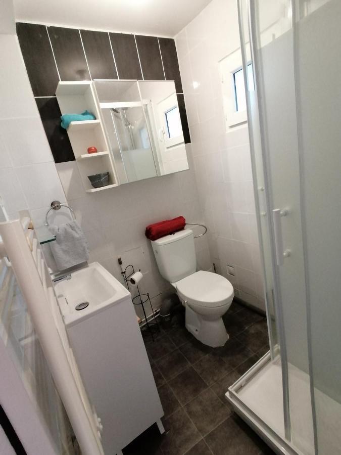 Charmant Appartement Independant, 5 Mn De Rouen, Avec Terrasse, Refait A Neuf Franqueville-Saint-Pierre Kültér fotó